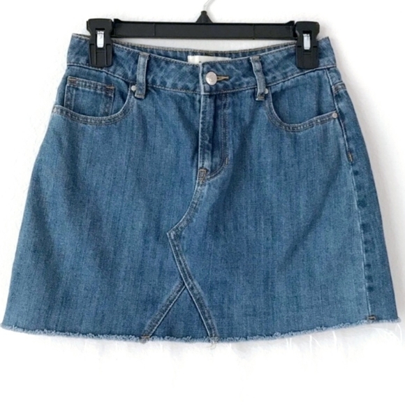 Pacsun Denim Frayed Raw Edge Hem Dark Wash Jean Mini Skirt 25 - Picture 1 of 9